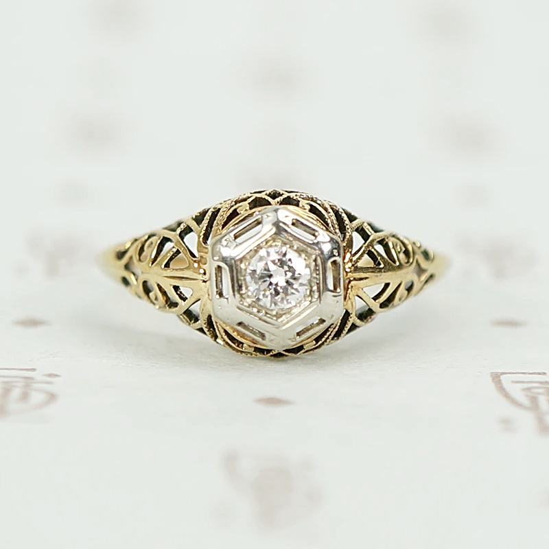 Sweet Yellow Gold Filigree Diamond Solitaire