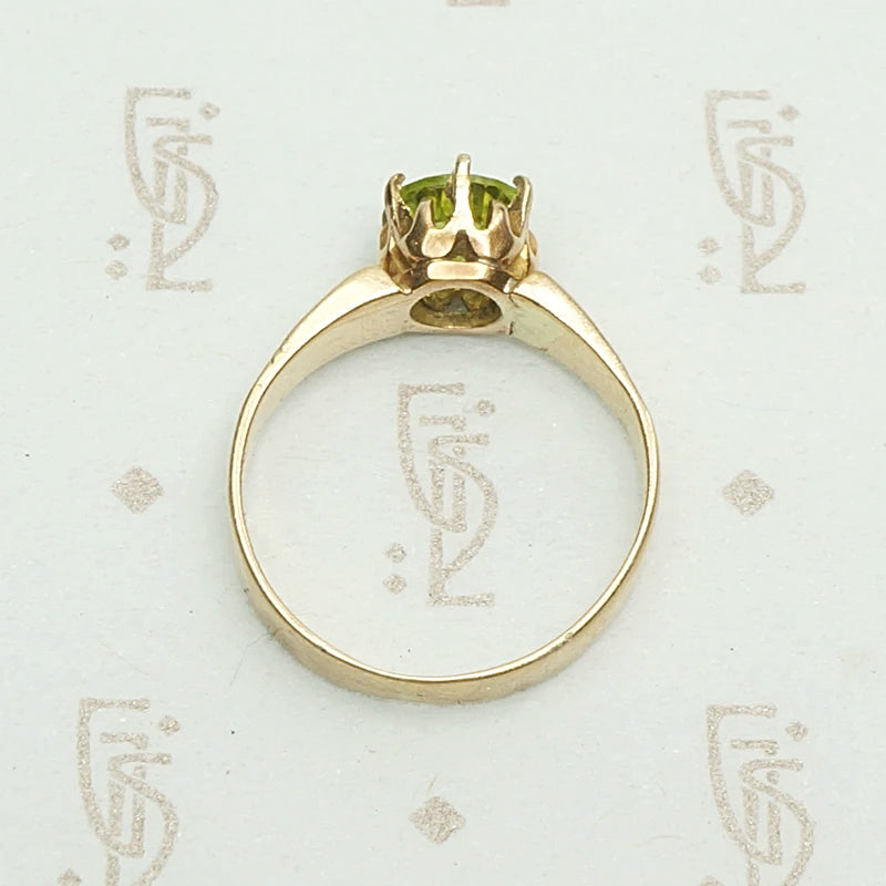 Victorian Spring Green Peridot Solitaire
