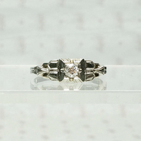 Crisp 1930s White Gold & Diamond Engagement Ring