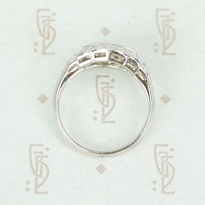 Art Deco Old European Cut Diamond Ring in Platinum