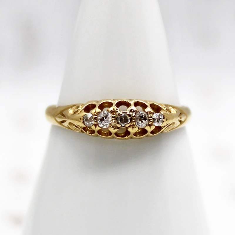 English Diamond Band with Pretty Carving