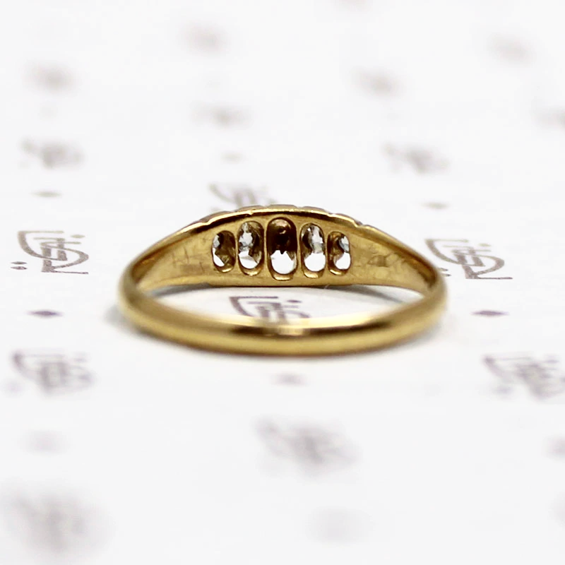 English Diamond Band with Pretty Carving