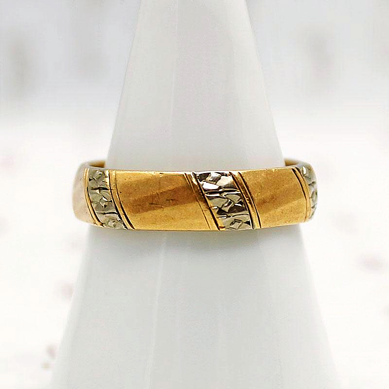 Handsome Gold Band with Forget Me Not Stripes
