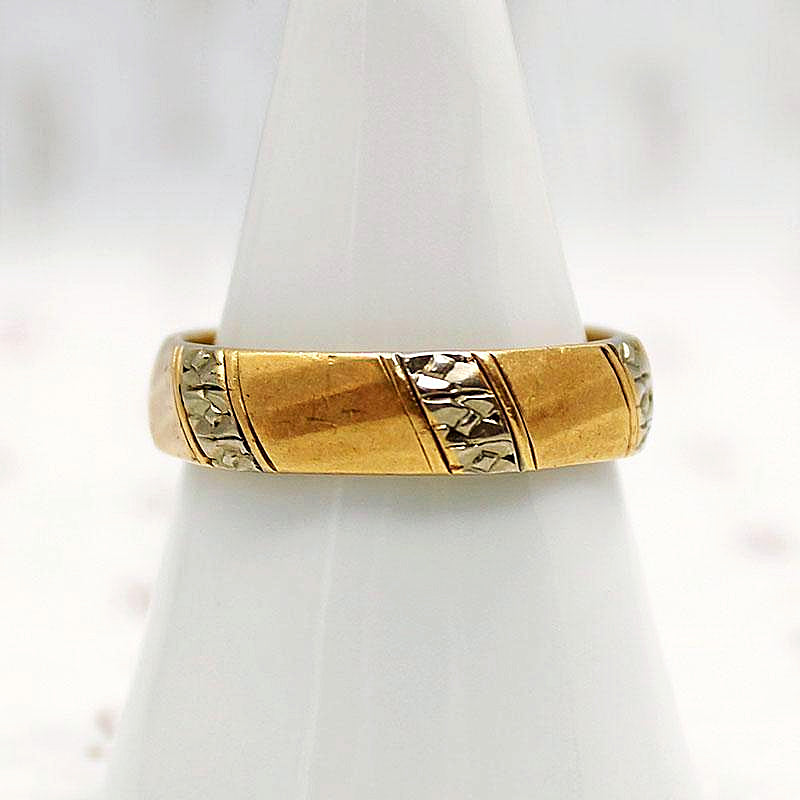 Handsome Gold Band with Forget Me Not Stripes