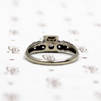 Nice Details White Gold & Diamond Engagement Ring