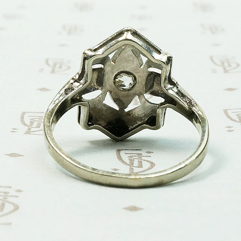 Sweet Art Deco White Gold & Diamond Ring