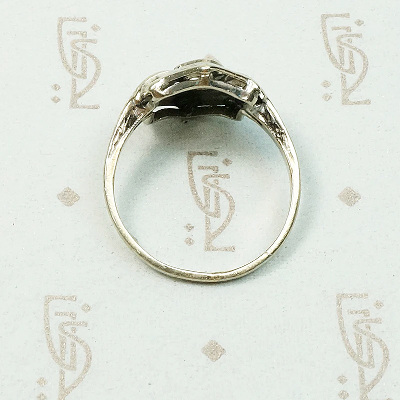 Sweet Art Deco White Gold & Diamond Ring