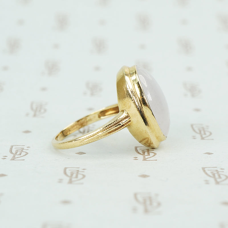 lavender jade in 14k gold ring simple bezel side view