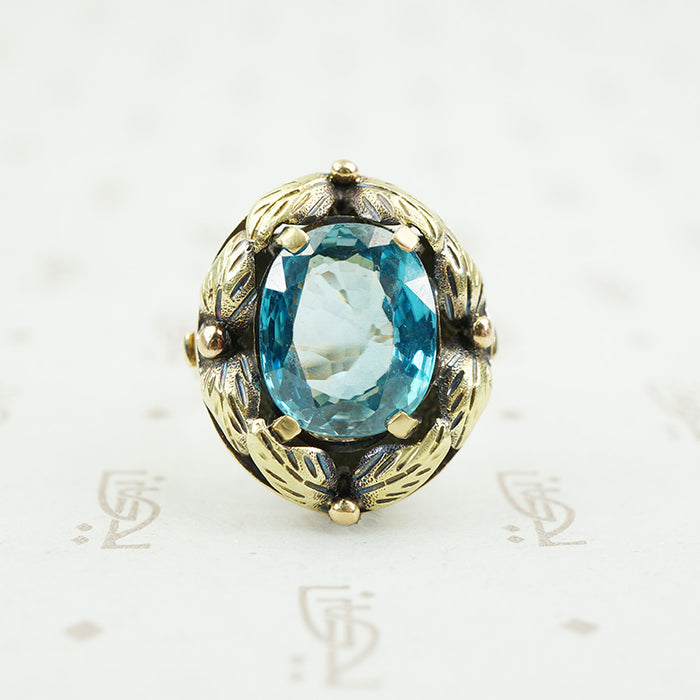 Vintage Green and Rose 18k Gold Blue Zircon Ring