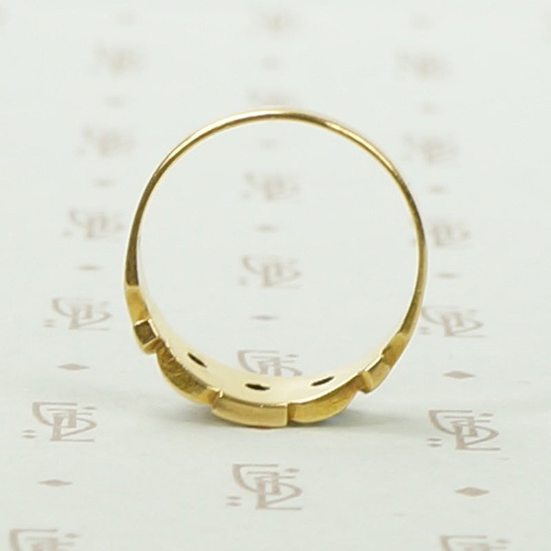 Charming Victorian Band in 18k Gold, Sapphires and Diamond