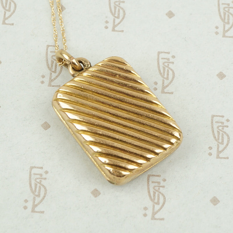 Groovy Gold Victorian Locket