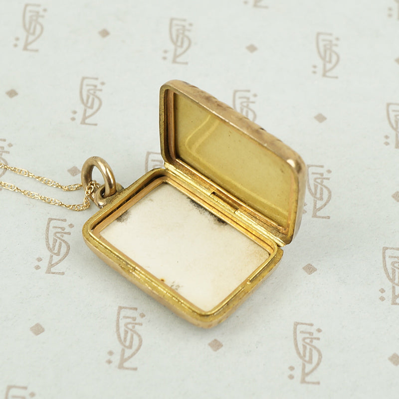 Groovy Gold Victorian Locket