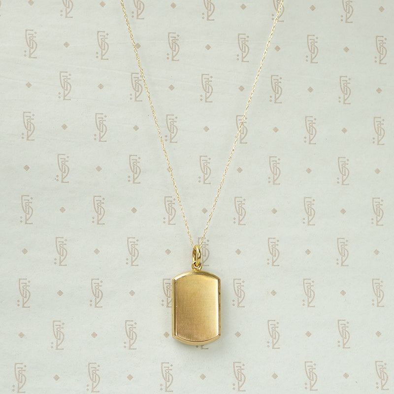 Refined Edwardian Locket in Rosy Gold