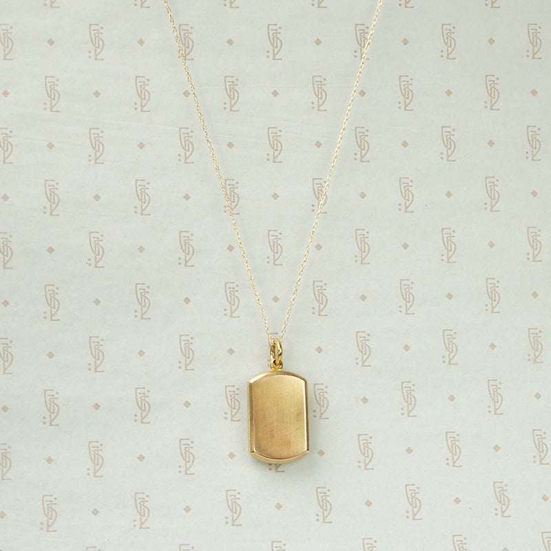 Refined Edwardian Locket in Rosy Gold