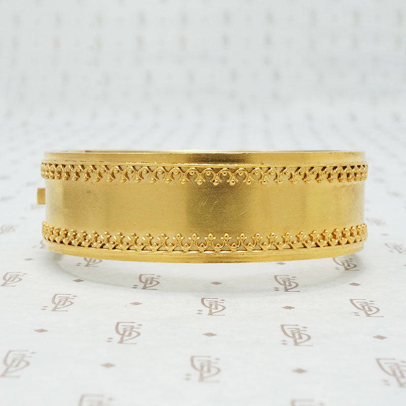 Luxuriously Detailed Pinchbeck Hinged Bangle