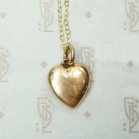 Antique Heart Locket in 18k Rose Gold, detail