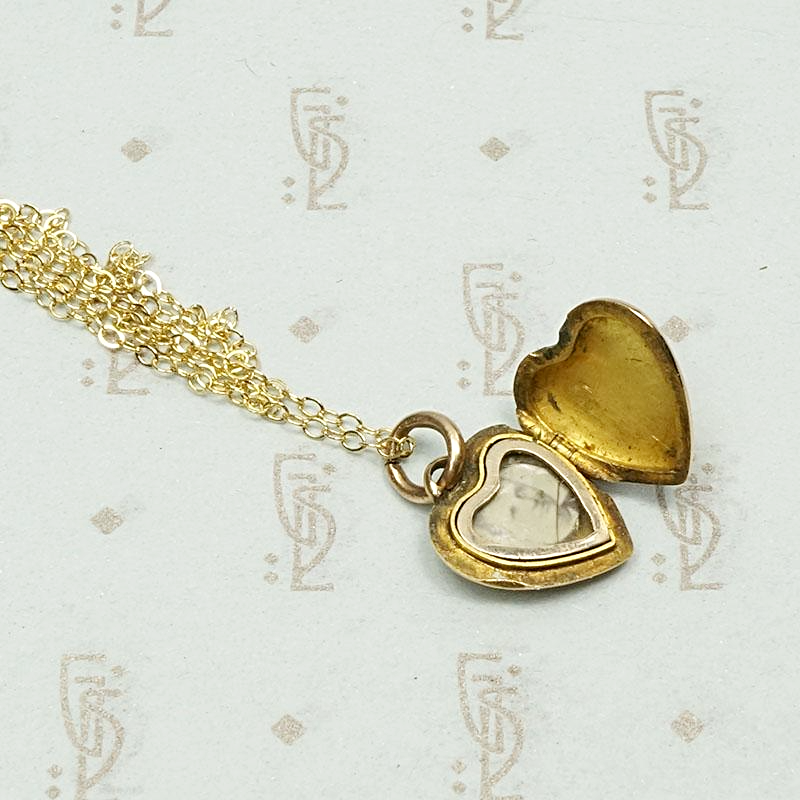 Antique Heart Locket in 18k Rose Gold, interior