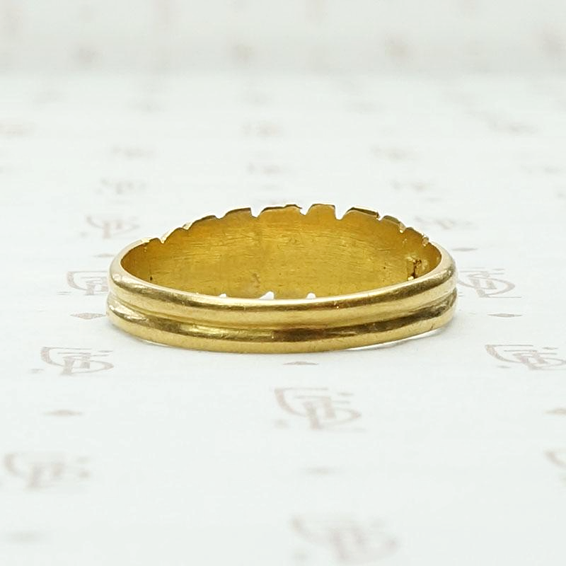 Unusual Twisted Gold Band with Flowers & Facets