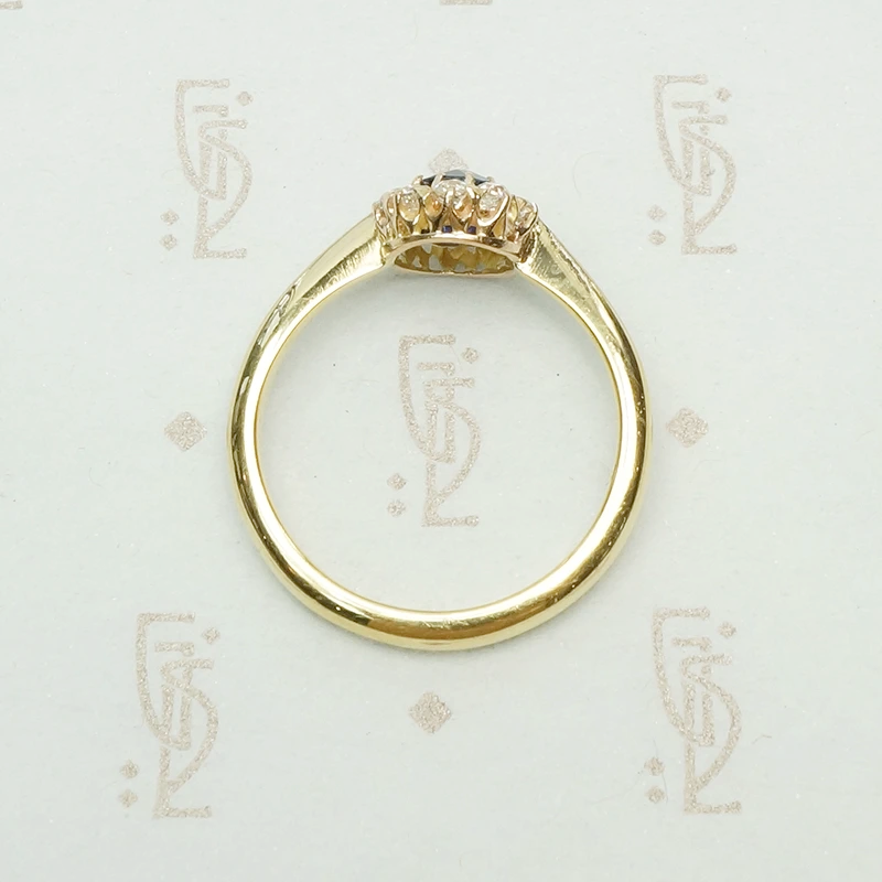 Stunning Sapphire in OMC Diamond Halo