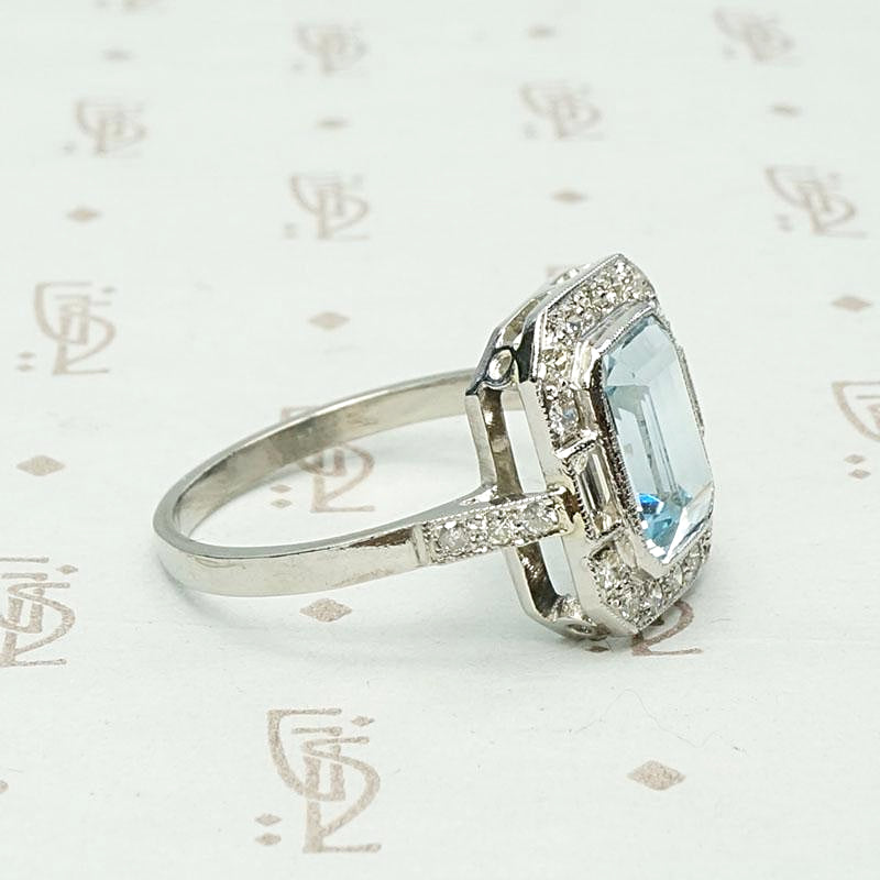 Architectural Aquamarine Art Deco Cocktail Ring