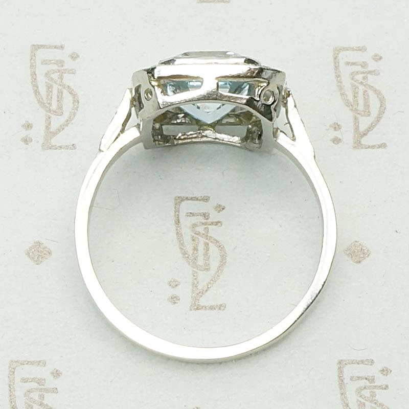 Architectural Aquamarine Art Deco Cocktail Ring