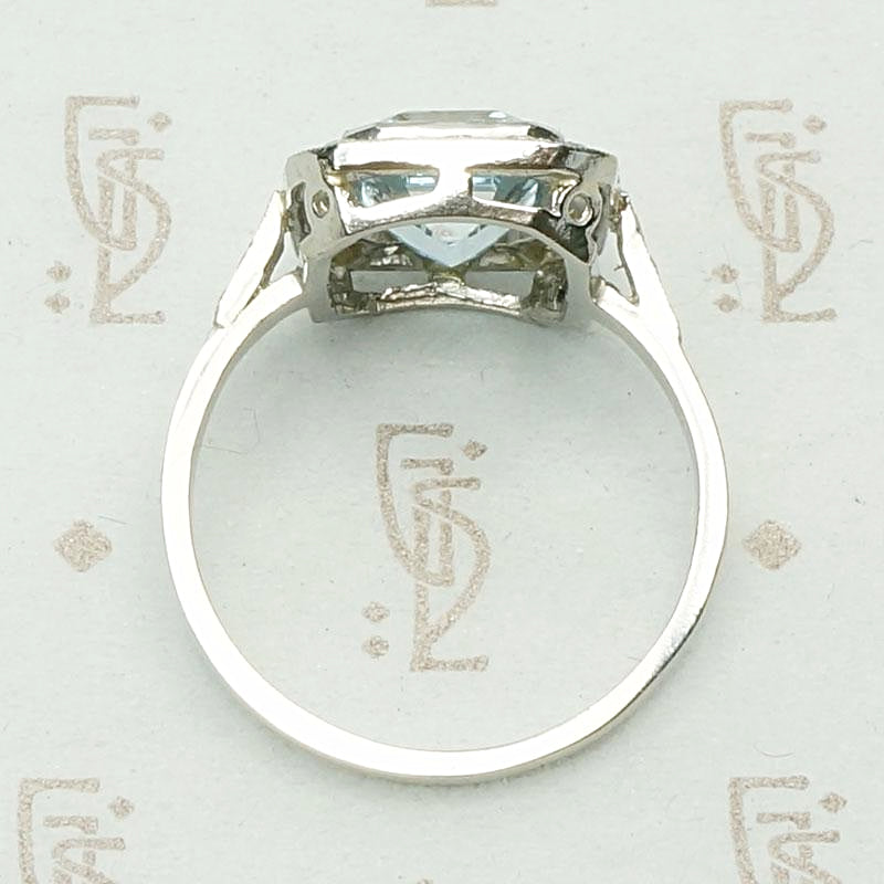 Architectural Aquamarine Art Deco Cocktail Ring