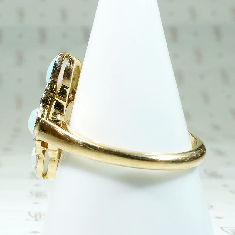 Gorgeous Antique Opal & Rose Cut Diamond Ring