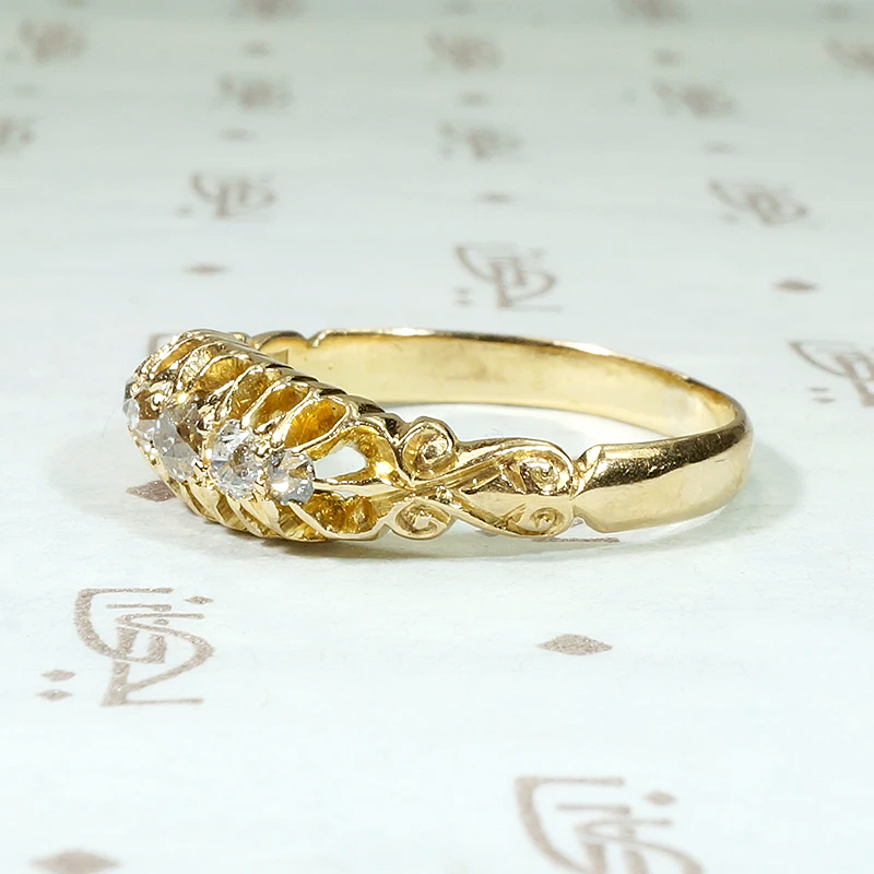 Sculpted 18ct Gold & Old Mine Diamond Belcher Band