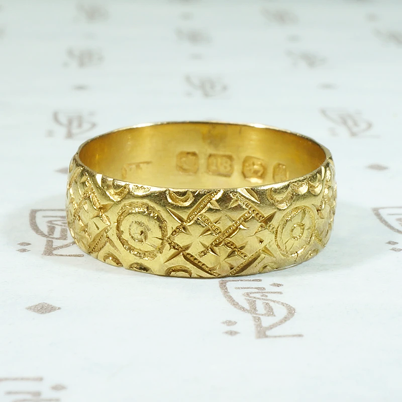 Engraved English Cigar Band in 18ct Gold