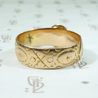 Engraved Victorian 15ct Gold Buckle Ring
