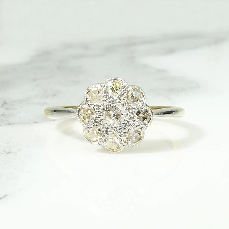 Cheerful Diamond Flower Cluster Ring