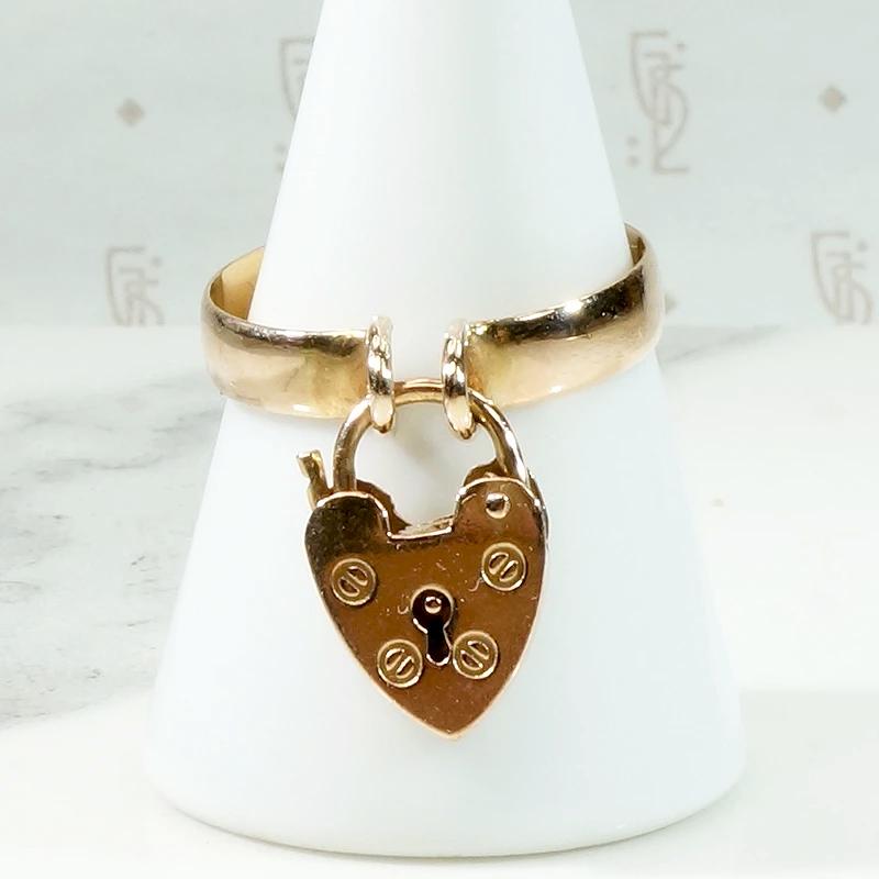 Charming English Rose Gold Heart Padlock Band