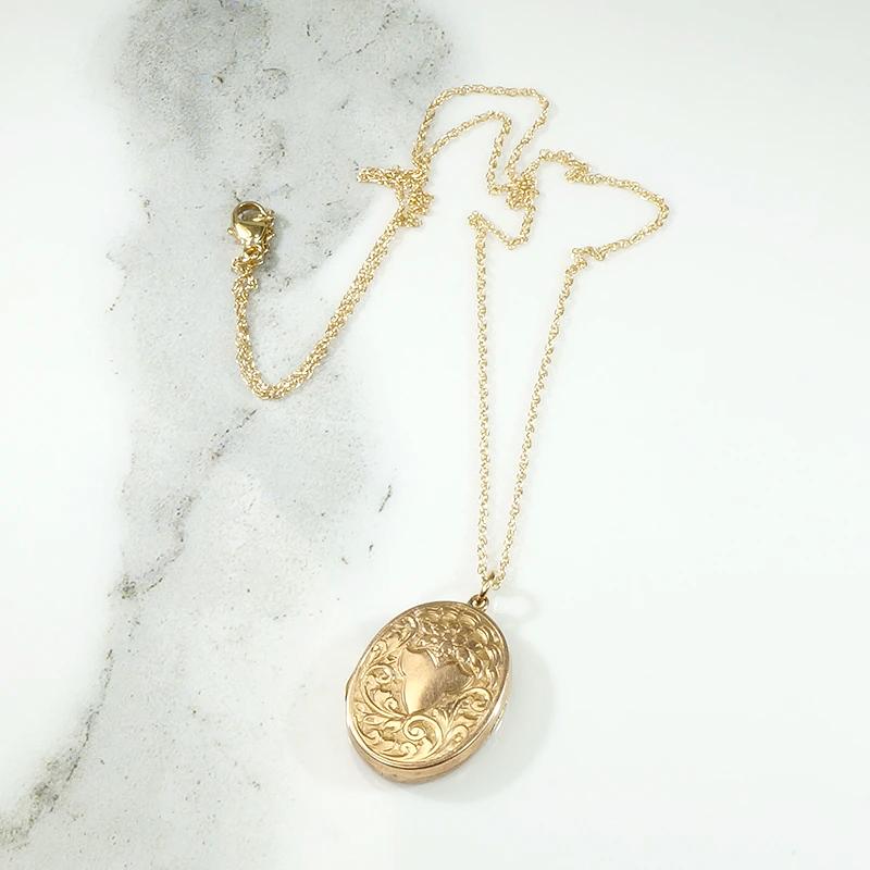 Charming Engraved 9ct Gold Edwardian Locket