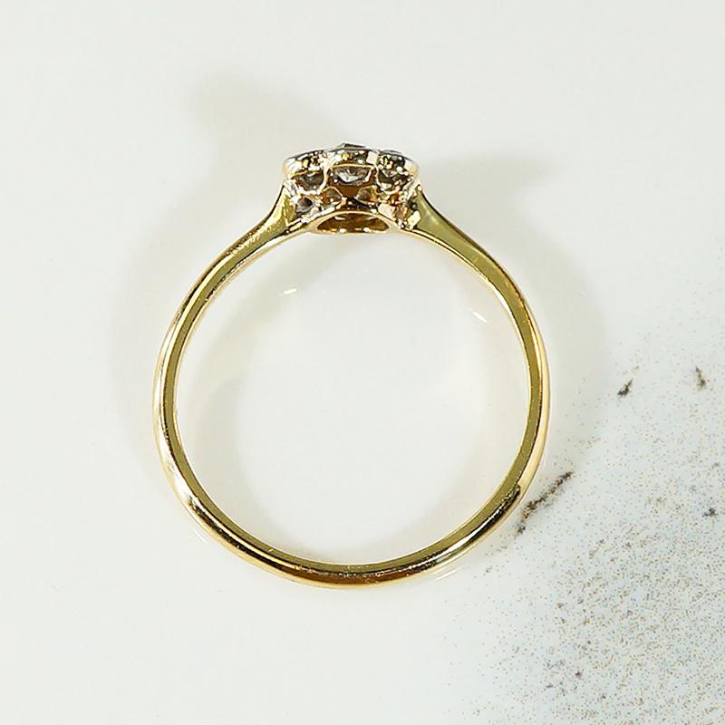 Sweet Little Flower Diamond Ring in Platinum & 18ct