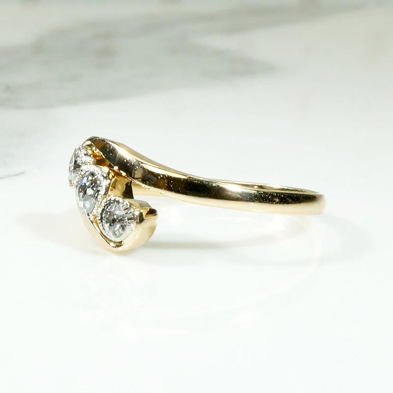 Elegant Crossover Trilogy Diamond Ring