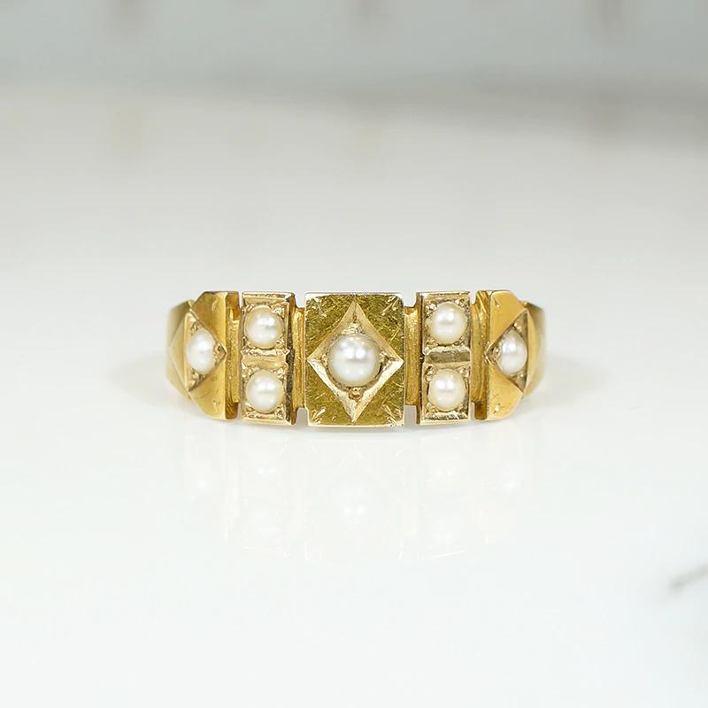 Arts & Crafts Geometric Gold & Pearl Band