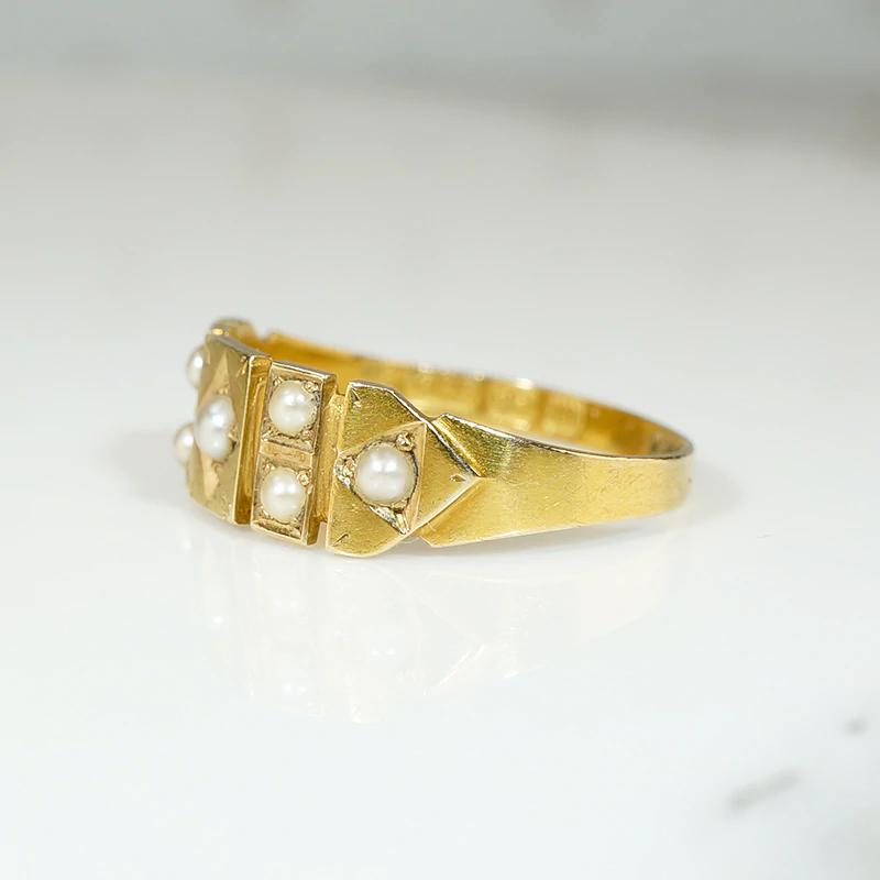 Arts & Crafts Geometric Gold & Pearl Band