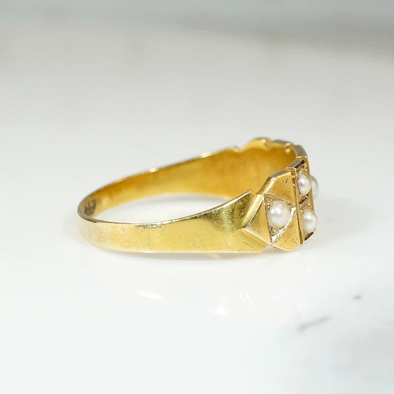 Arts & Crafts Geometric Gold & Pearl Band