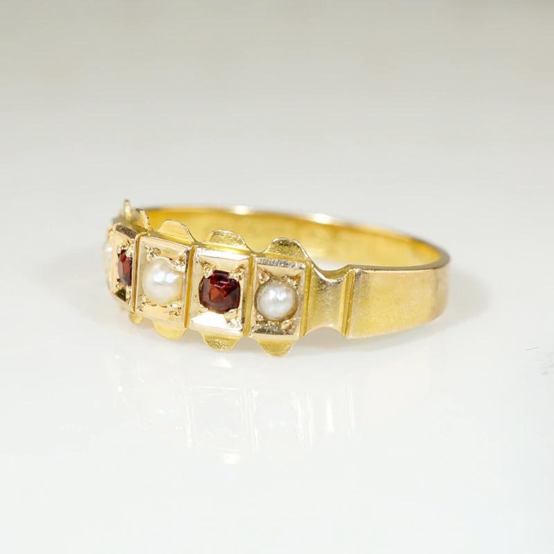 Crisp Antique 15ct Band with Garnets & Pearls
