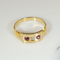 Chic Victorian 18ct Band with Diamond & Ruby