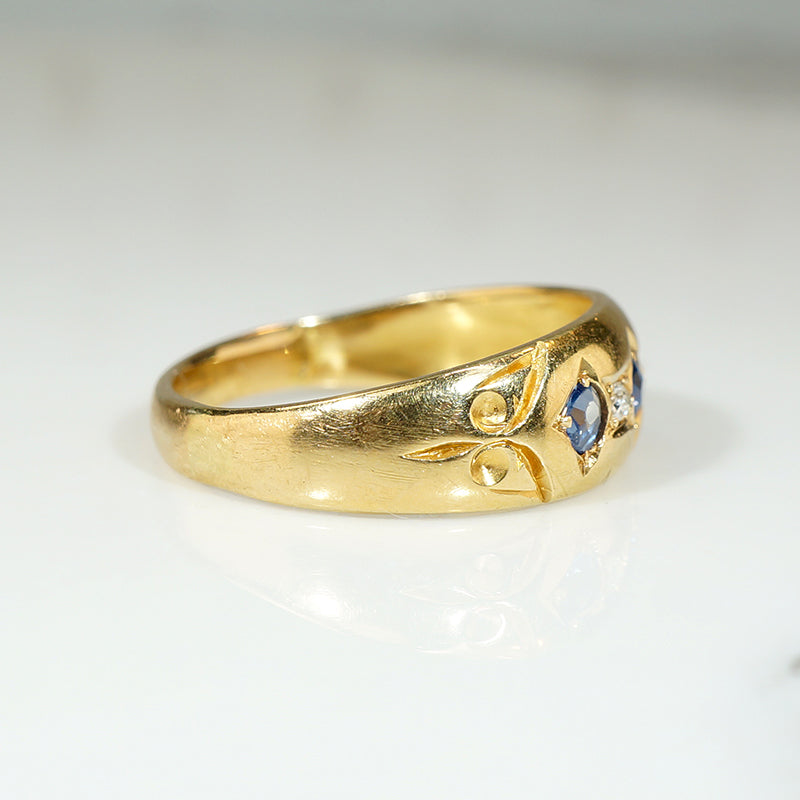 Endearing Edwardian Sapphire & Diamond 18ct Band