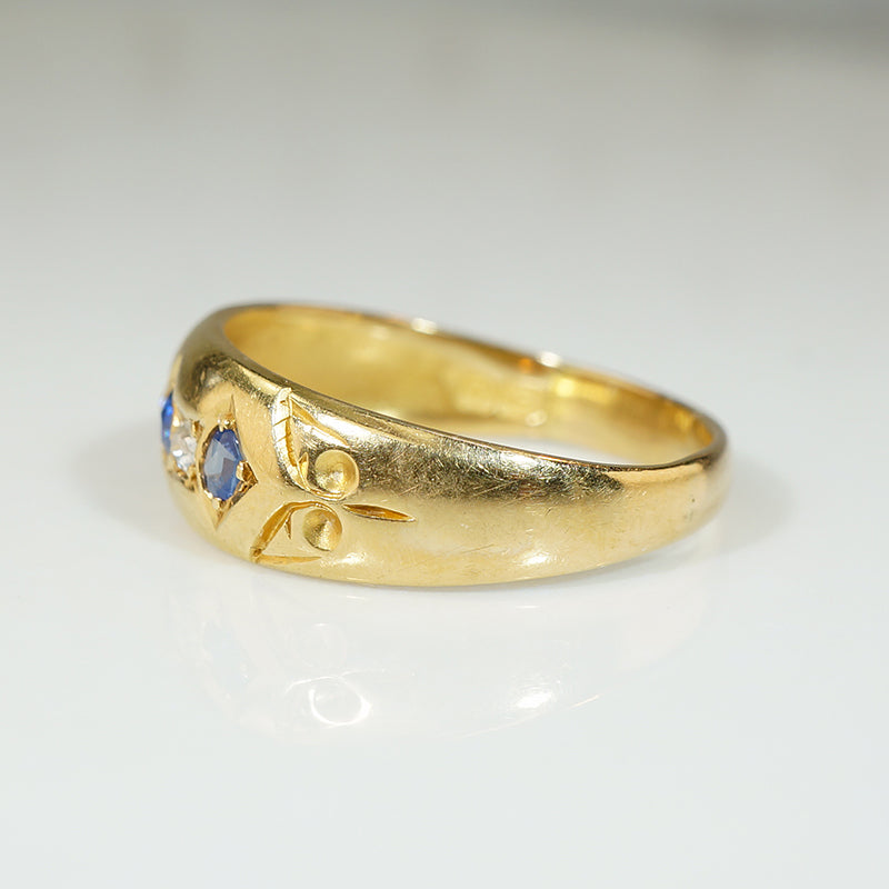 Endearing Edwardian Sapphire & Diamond 18ct Band