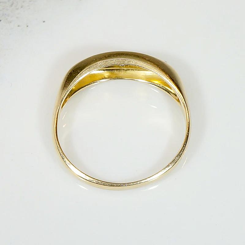 Curvaceous 18ct English "Eye" Ring with Diamonds