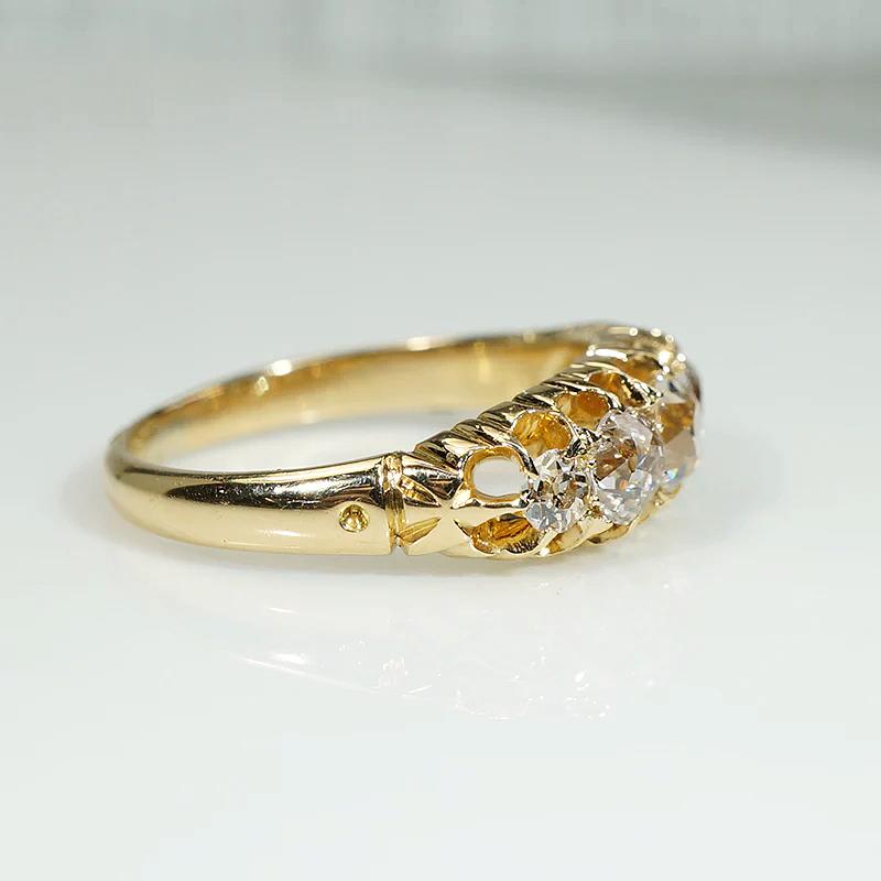 Dazzling Old Mine Diamond 18ct English Belcher Band