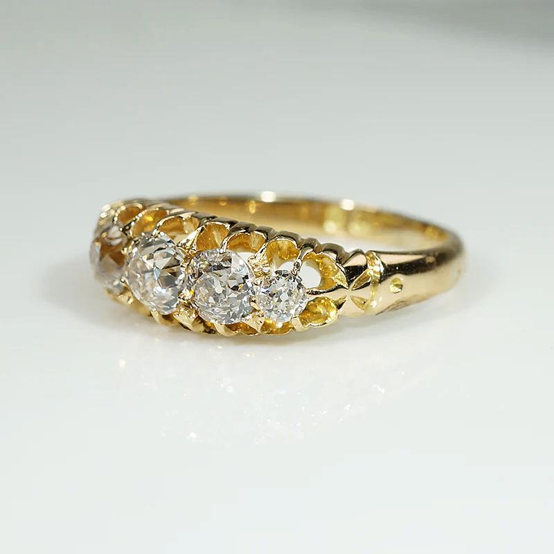 Dazzling Old Mine Diamond 18ct English Belcher Band