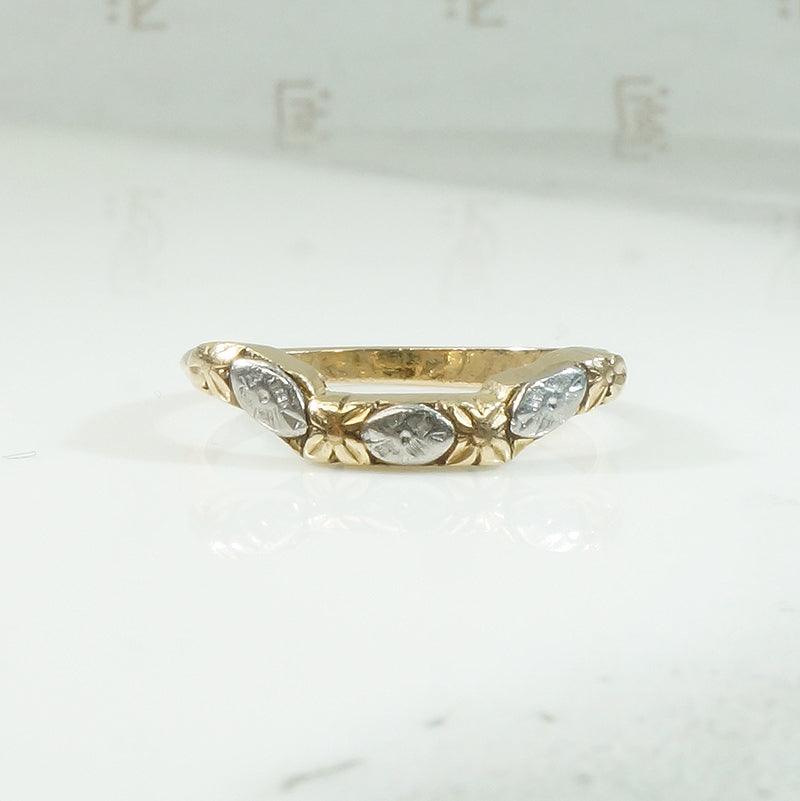Curved Floral Two Tone Vintage Band