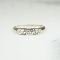 Shapely Retro Three Diamond Wedding Band