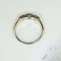 Shapely Retro Three Diamond Wedding Band