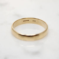 Handsome Mid Century Granat Gold Wedding Band