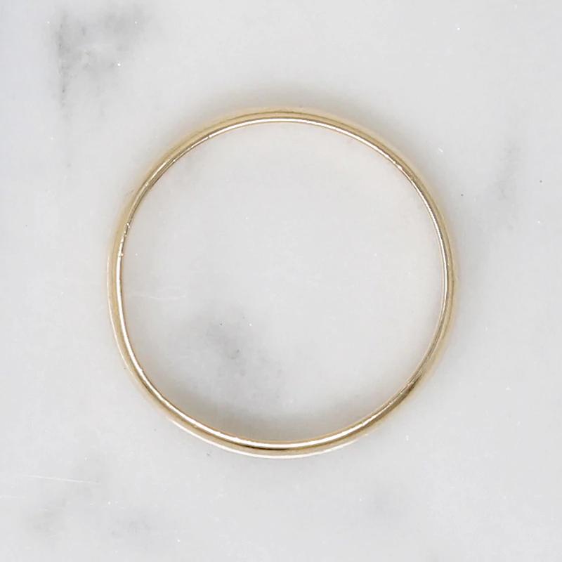 Handsome Mid Century Granat Gold Wedding Band